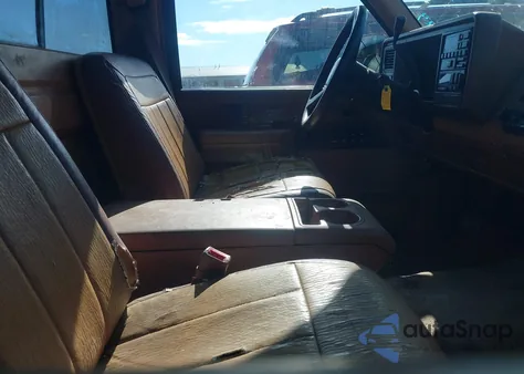 1989 GMC Sierra C1500 z USA, uszkodzony, nr VIN 1GTDC14K5KZ529078